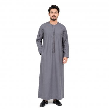 ML 5265 – Classic Matte Cotton Thobe with Tassel for Men (Father & Son)