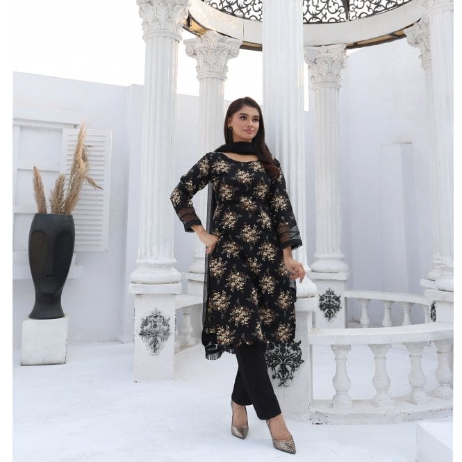 Printed Winter Khadder Trouser Suit: ML 14860